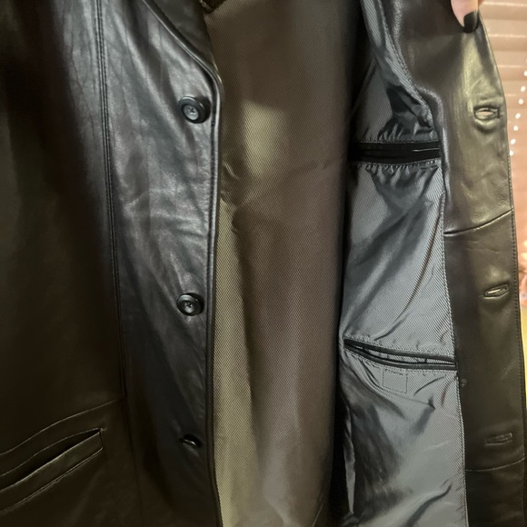 Roundtree & Yorke Black Leather Jacket - Picture 6 of 7